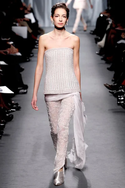 Look 57